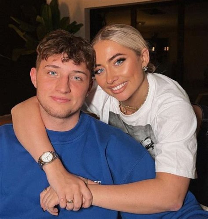 Jed Barker Net Worth and Earnings