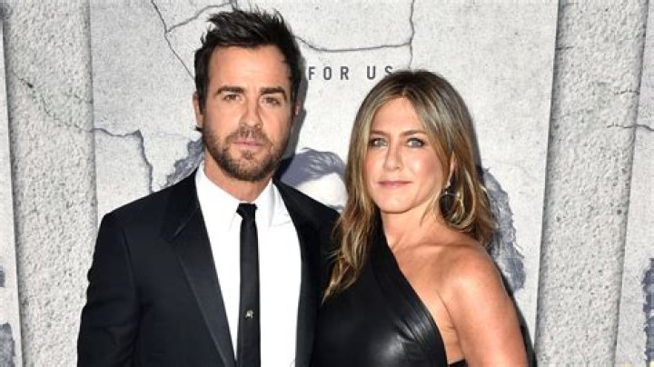 Jennifer Aniston Is ‘Actively Looking’ For A New Man After Justin Theroux Split (EXCLUSIVE)