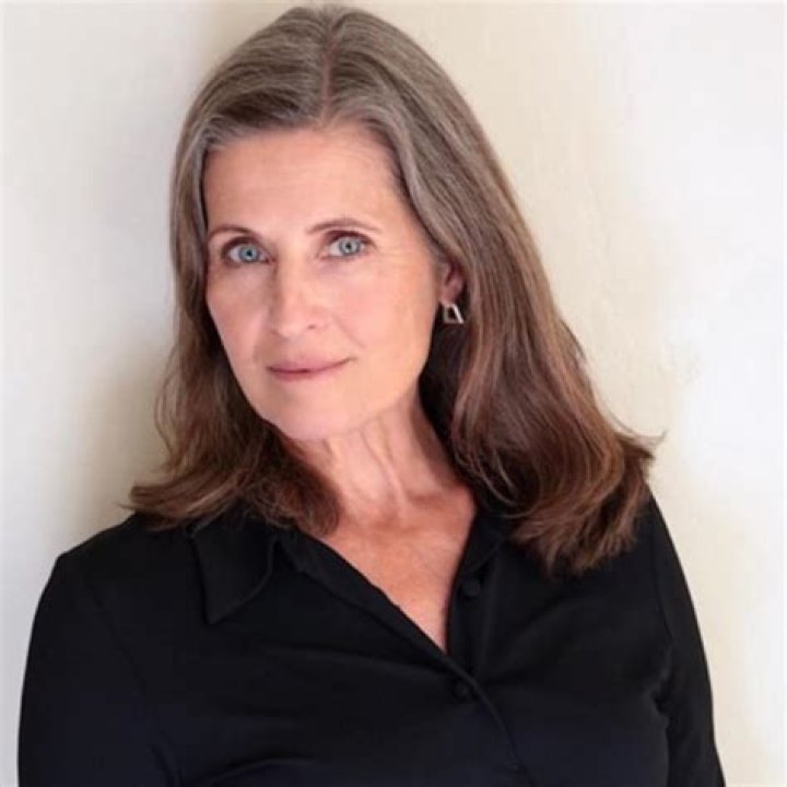 Exploring the Life and Career of Jennifer Hetrick