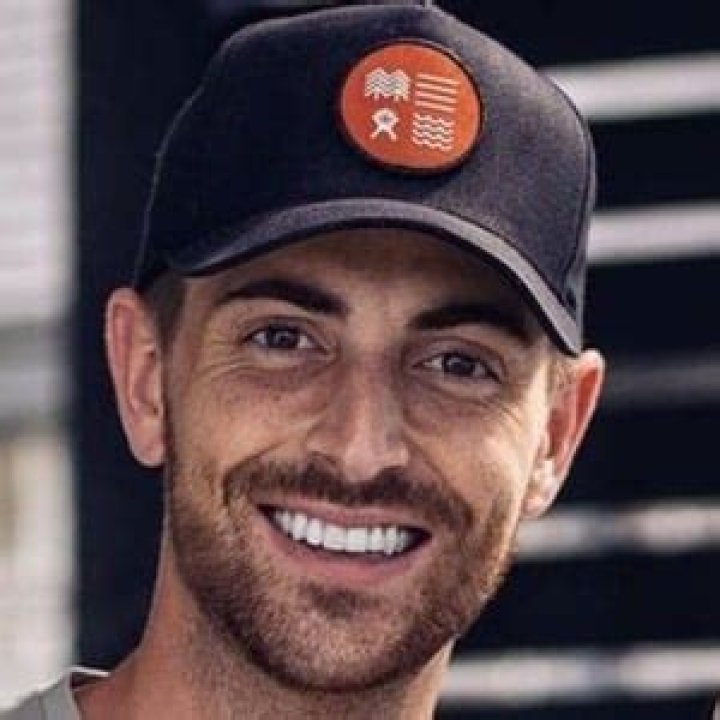 Jesse Callahan (TikTok Star) - Age, Birthday, Bio, Facts, Family, Net Worth, Height & More