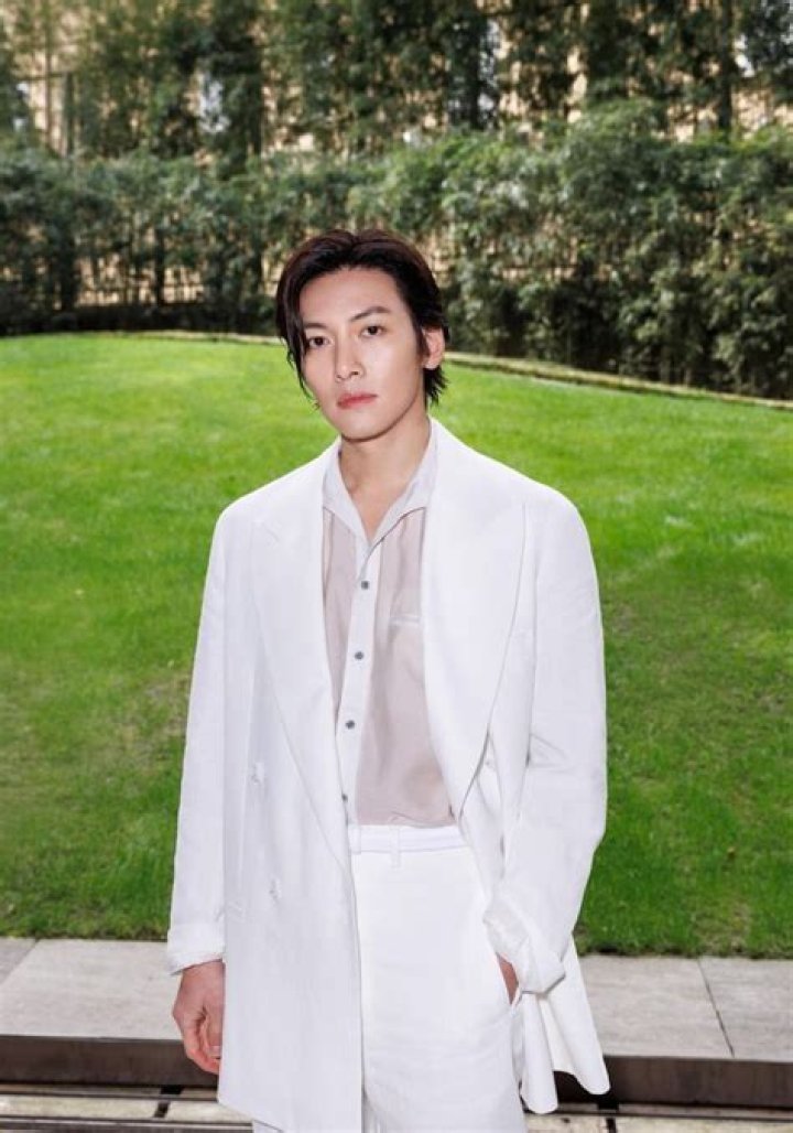 Ji Chang-wook (TV Actor) - Age, Birthday, Bio, Facts, Family, Net Worth, Height & More