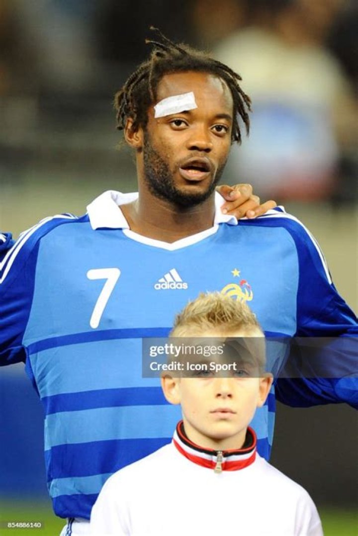 Jires Kembo Ekoko (Soccer Player) - Age, Birthday, Bio, Facts, Family, Net Worth, Height & More