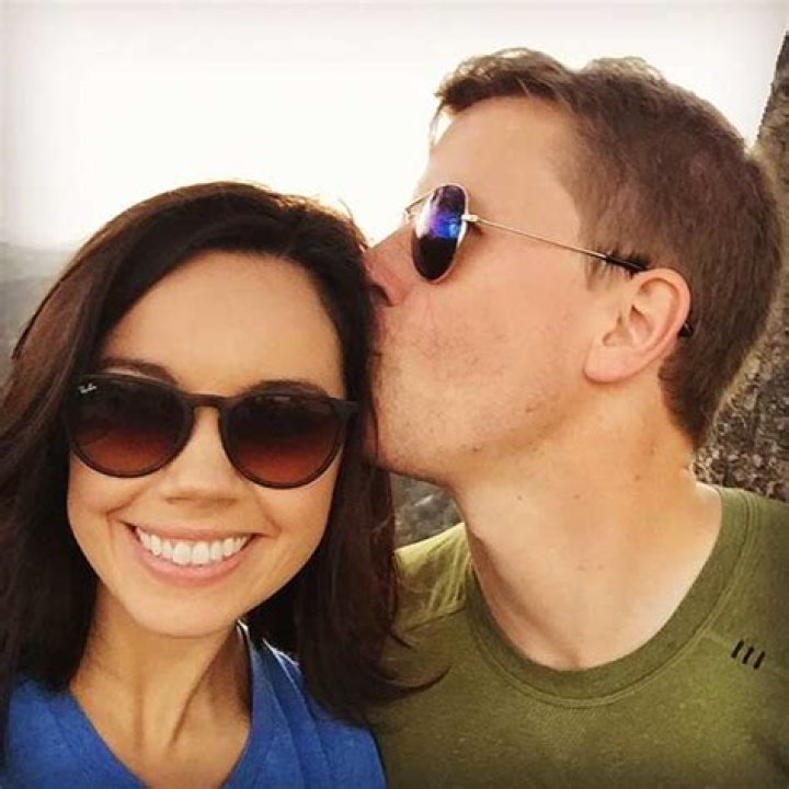 Jo Ling Kent: Wiki, Bio, Age, Boyfriend, Married, Engaged, Net worth.