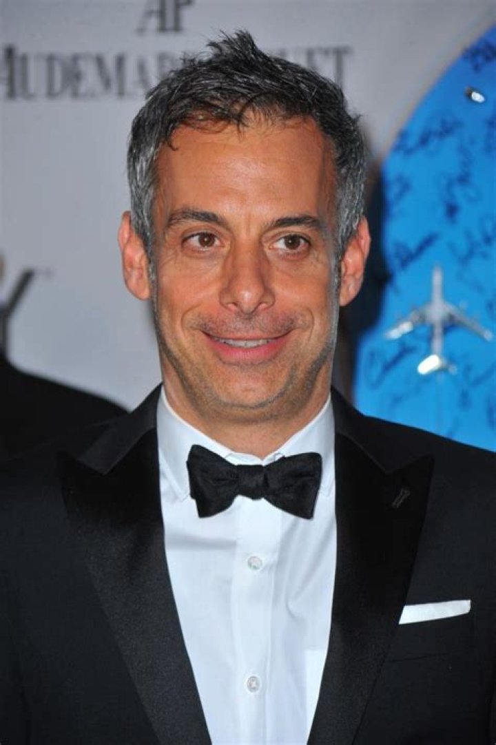 Joe Mantello (Stage Actor) - Age, Birthday, Bio, Facts, Family, Net Worth, Height & More