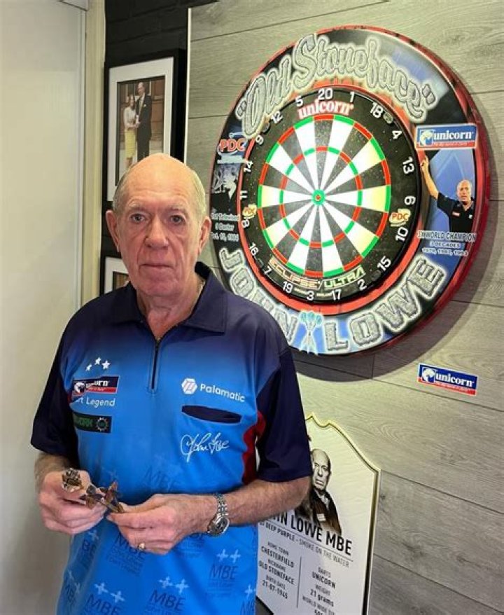 John Lowe (Darts Player) - Age, Birthday, Bio, Facts, Family, Net Worth, Height & More