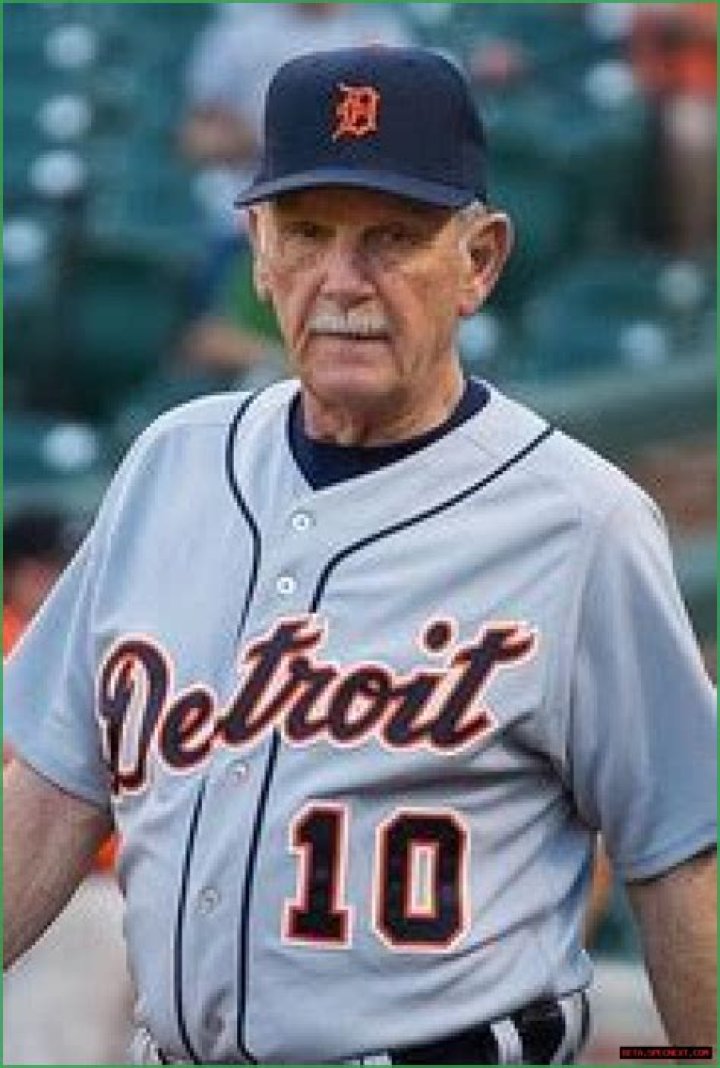 John Shelby (Baseball Player) - Age, Birthday, Bio, Facts, Family, Net Worth, Height & More