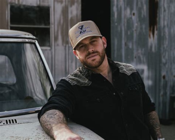 Jon Langston (Country Singer) - Age, Birthday, Bio, Facts, Family, Net Worth, Height & More