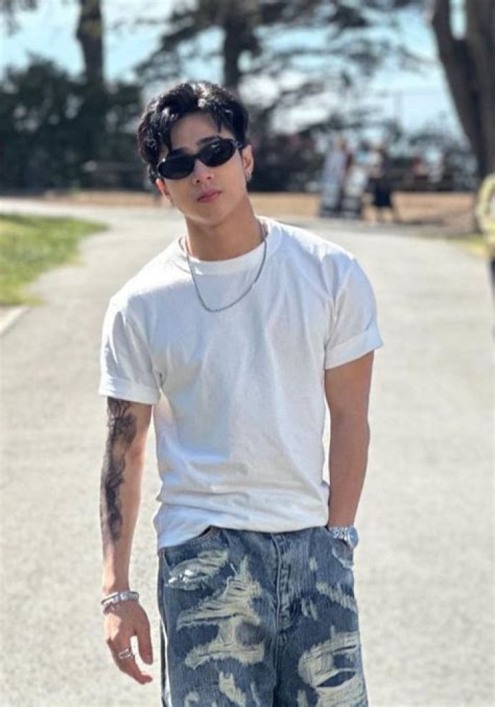 Josh Cullen Santos (Instagram Star) - Age, Birthday, Bio, Facts, Family, Net Worth, Height & More