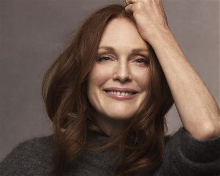 Julianne Moore (Movie Actress) - Age, Birthday, Bio, Facts, Family, Net Worth, Height & More