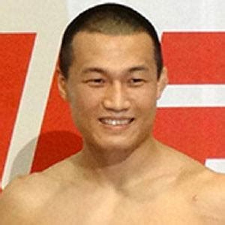 Jung Chan-Sung (MMA Fighter) - Age, Birthday, Bio, Facts, Family, Net Worth, Height & More