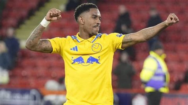 Junior Firpo Biography, Age, Height, Wife, Net Worth, Family