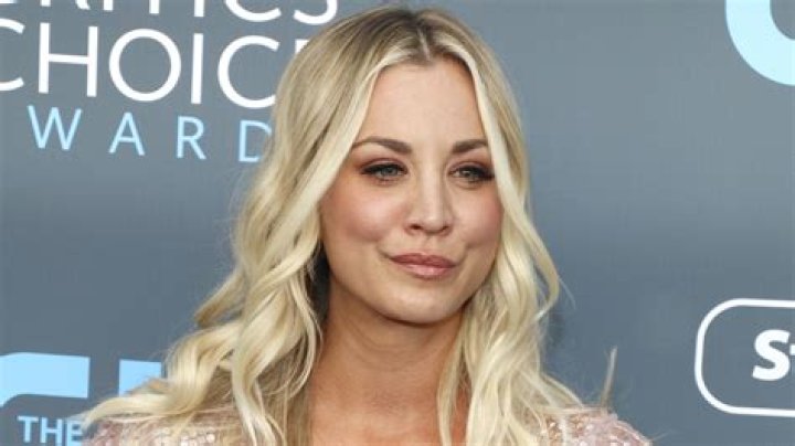 Kaley Cuoco Gets Hair Extensions After Filming For ‘The Big Bang Theory’ Ends