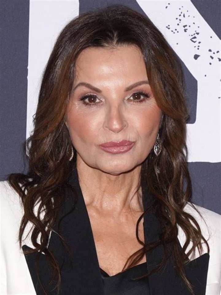 Kathrine Narducci (TV Actress) - Age, Birthday, Bio, Facts, Family, Net Worth, Height & More