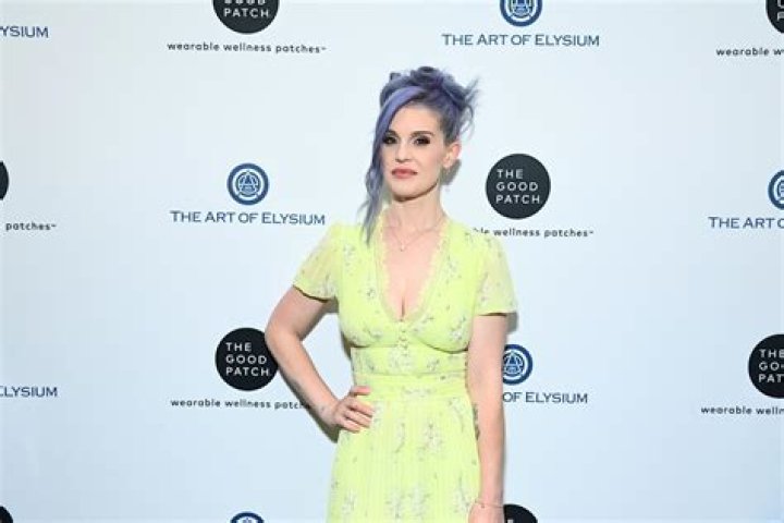Kelly Osbourne Reveals She Wants Plastic Surgery for Christmas: ‘It’s My Time’