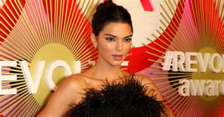 Kendall Jenner Goes Completely Nude For Vogue Italia