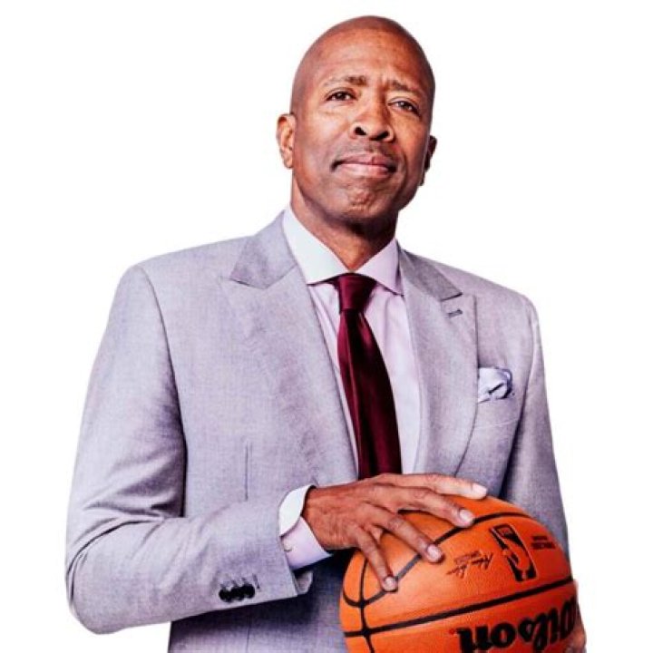 Kenny Smith (Basketball Player) - Age, Birthday, Bio, Facts, Family, Net Worth, Height & More