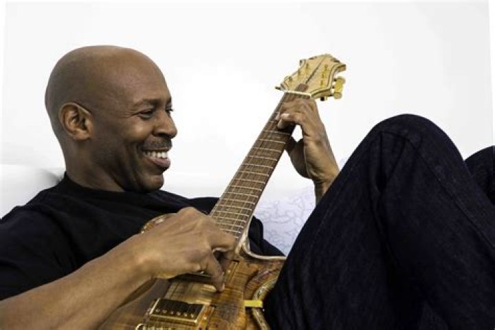 Kevin Eubanks (Guitarist) - Age, Birthday, Bio, Facts, Family, Net Worth, Height & More