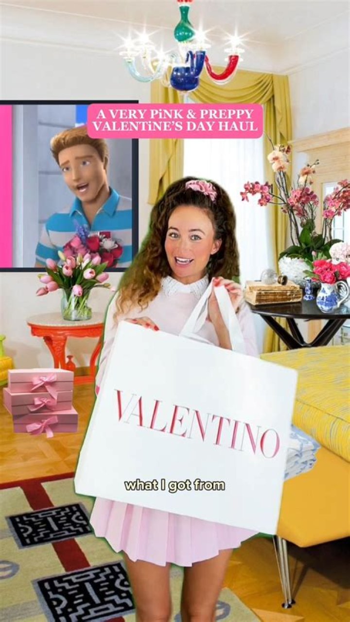 Kim Kardashian’s Valentine’s Day Haul Is Insane and We Can’t Even Get a Text Back