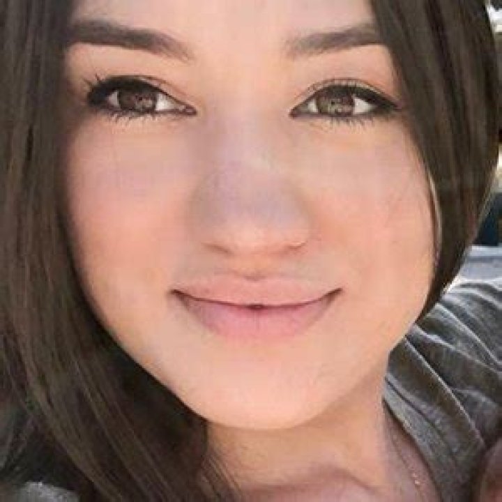 Kristen Rodeheaver (Instagram Star) - Age, Birthday, Bio, Facts, Family, Net Worth, Height & More