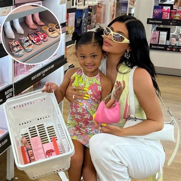 Kylie Jenner Gives Fans a Glimpse of Stormi Webster’s Closet Full of Designer Duds! Photos 