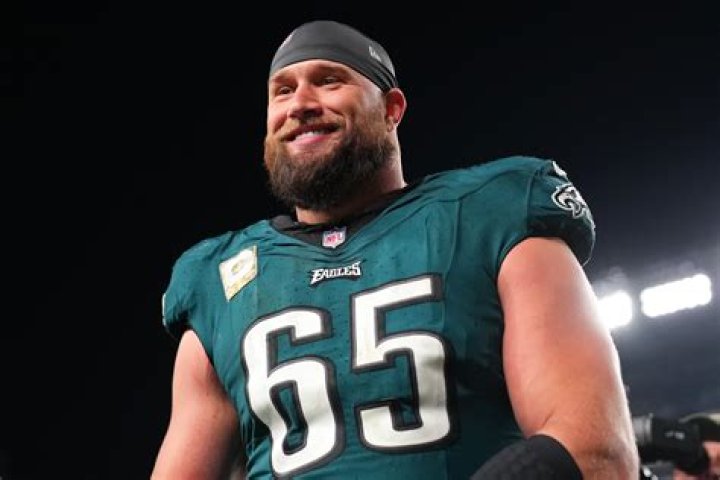 Lane Johnson (Football Player) - Age, Birthday, Bio, Facts, Family, Net Worth, Height & More