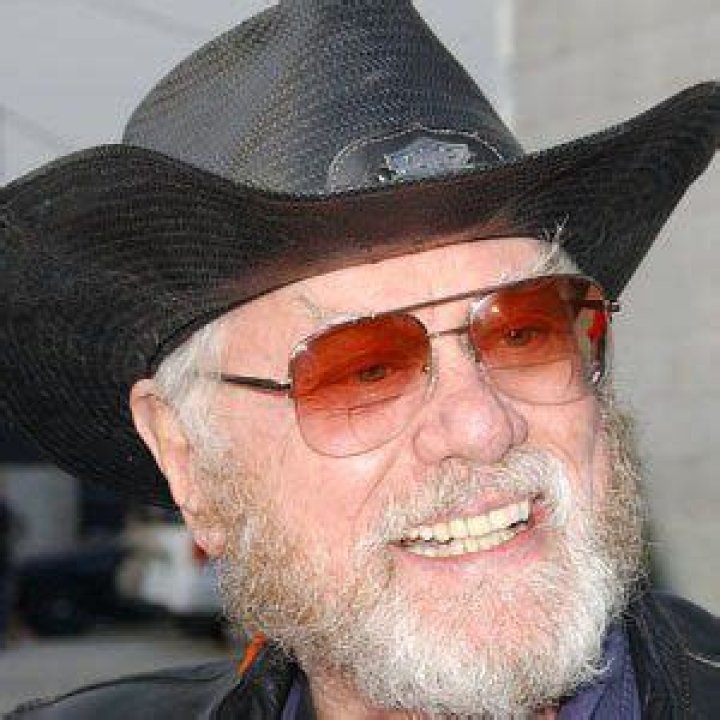 Larry Hagman (TV Actor) - Age, Birthday, Bio, Facts, Family, Net Worth, Height & More