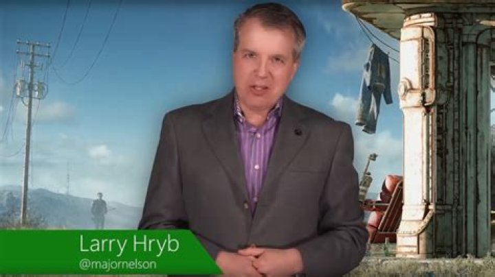 Larry Hryb biografía, edad, altura, esposo, net worth, familia