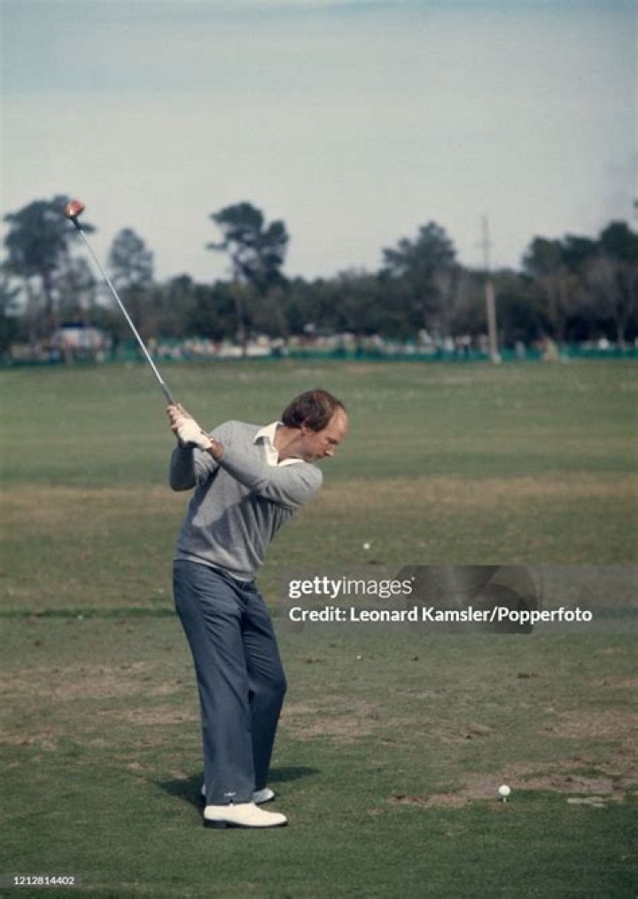 Larry Nelson (Golfer) - Age, Birthday, Bio, Facts, Family, Net Worth, Height & More