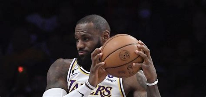 LeBron James Avoided Foot Surgery To Return To Play With Lakers
