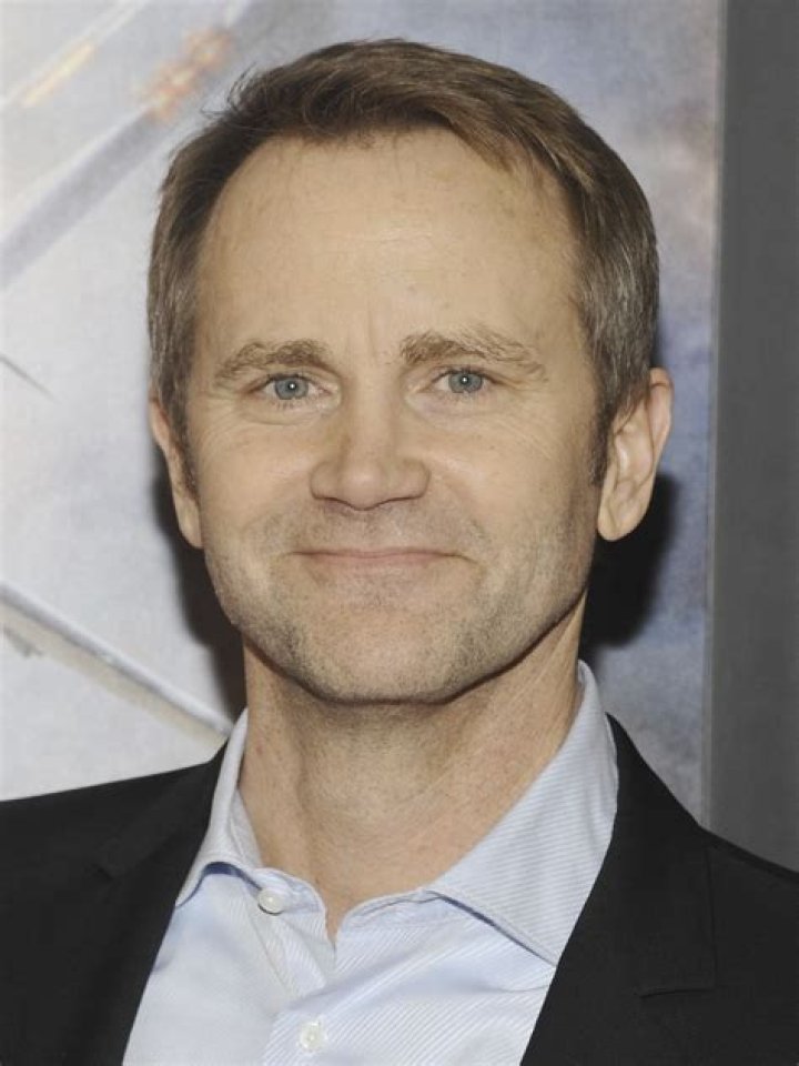 Lee Tergesen (TV Actor) - Age, Birthday, Bio, Facts, Family, Net Worth, Height & More