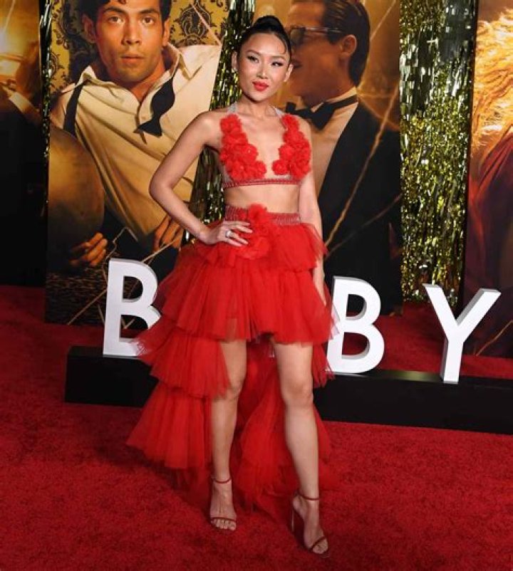 Li Jun Li (TV Actress) - Age, Birthday, Bio, Facts, Family, Net Worth, Height & More