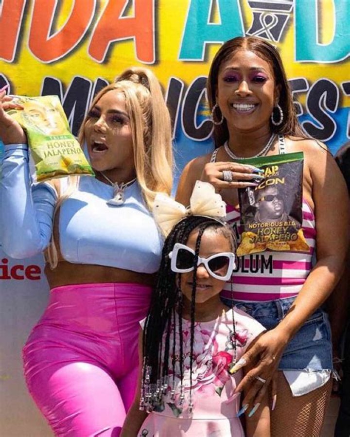 Lil Kim Credits Trina For Helping Her After She Lost Her Father