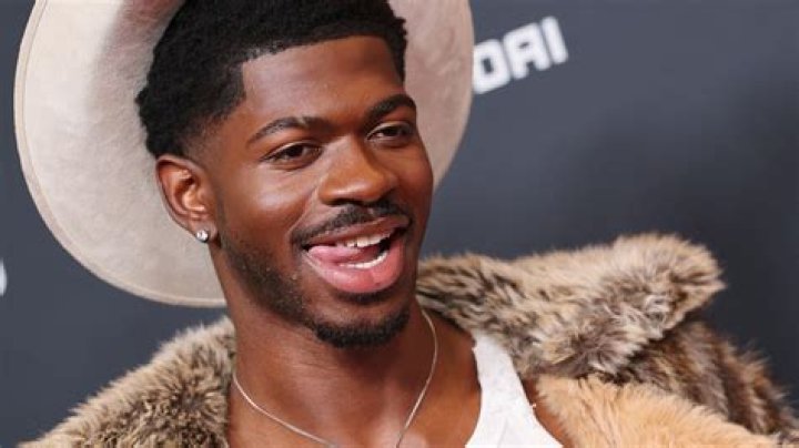 Lil Nas X Reunites With Brothers & Father, Fans Think They Look Like They're About That Action
