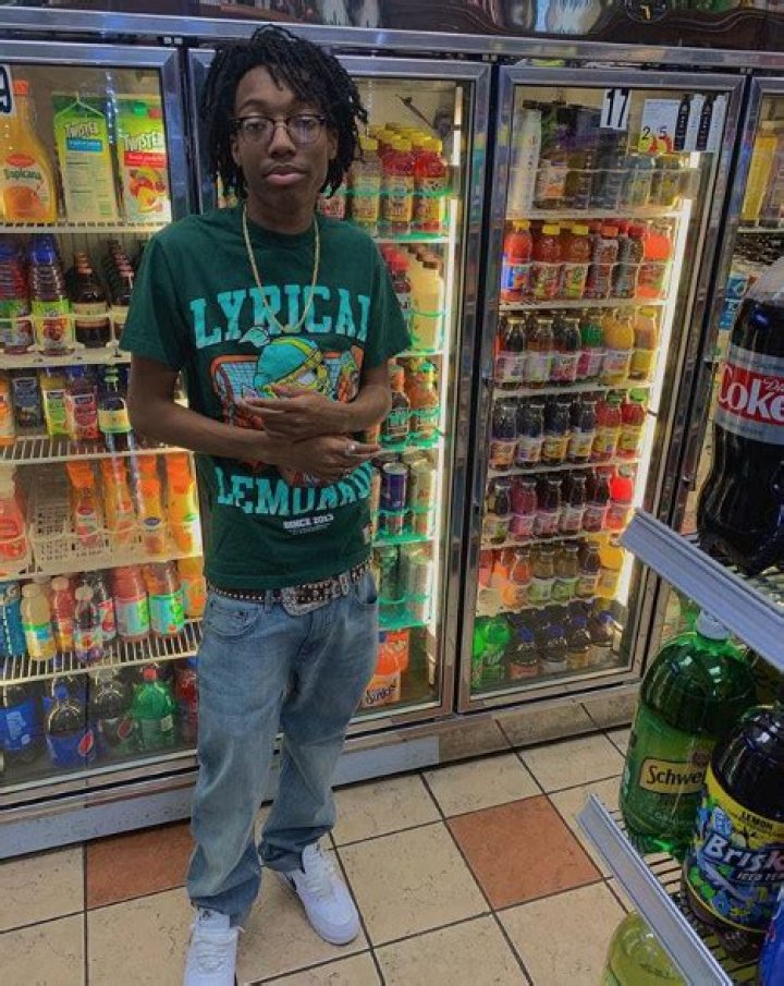 Lil Tecca Explains His Extremely Awkward Performance Of "Ransom"