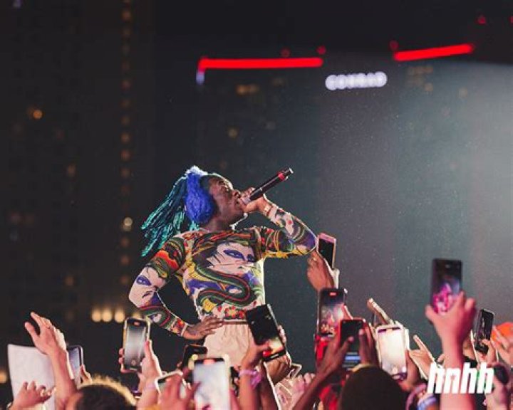 Lil Uzi Vert Refuses To Stop Concert Despite Fans Shouting That People Were Fainting