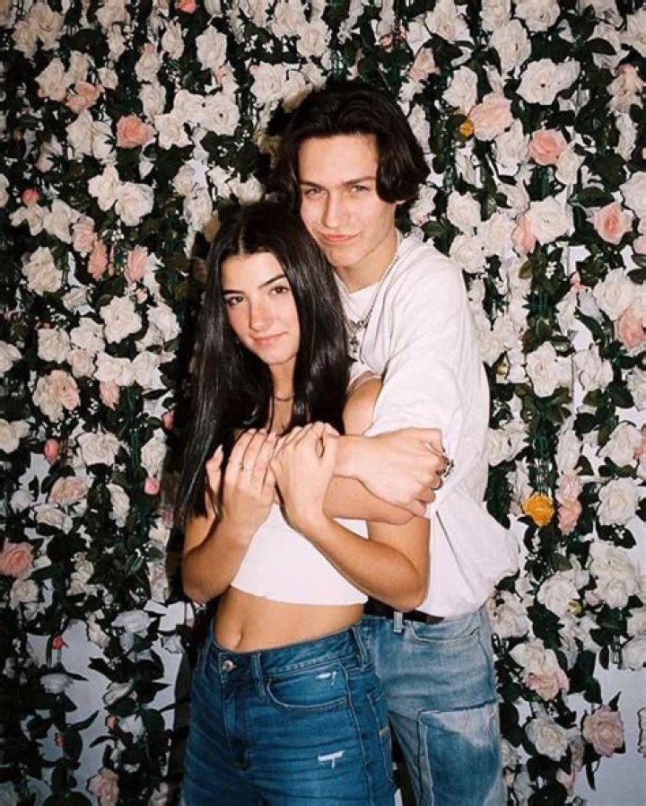 Lilhuddy Age | Bio, Wiki, Net worth, Height, Charli D'Amelio's Boyfriend|