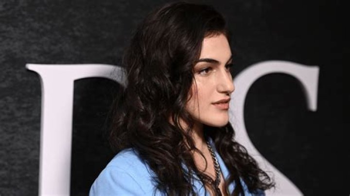 Lilli Kay Wiki, Biography, Age, Birthday, Boyfriend, Parents, Net worth, Height, Chambers, Actress