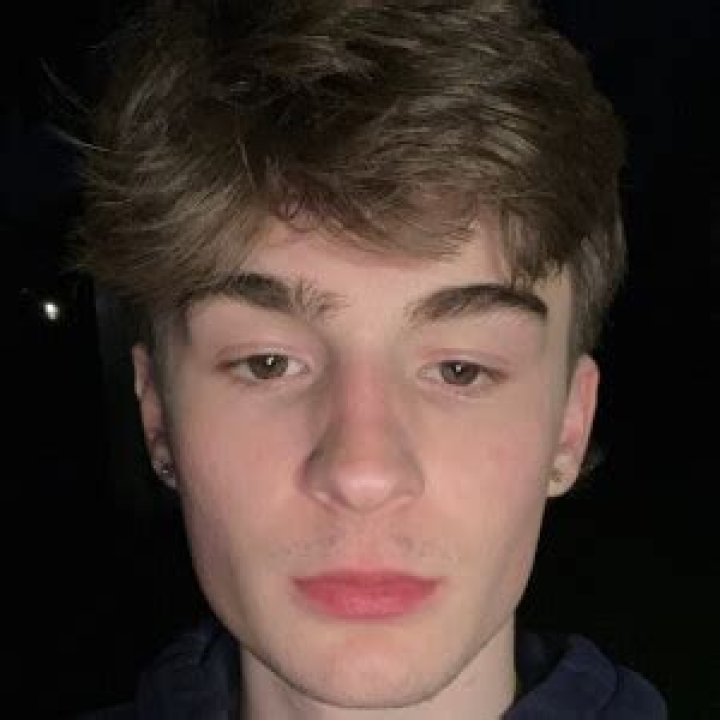 Logan Rago (TikTok Star) - Age, Birthday, Bio, Facts, Family, Net Worth, Height & More