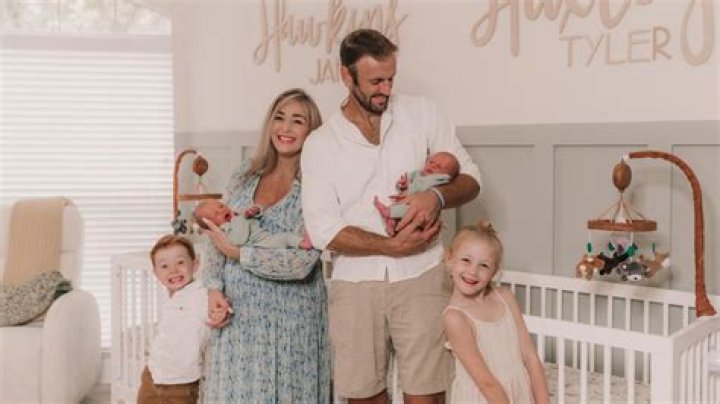 ‘MAFS’ Alum Jamie Otis Shares Sweet First Baby Bump Photo And Pregnancy Update