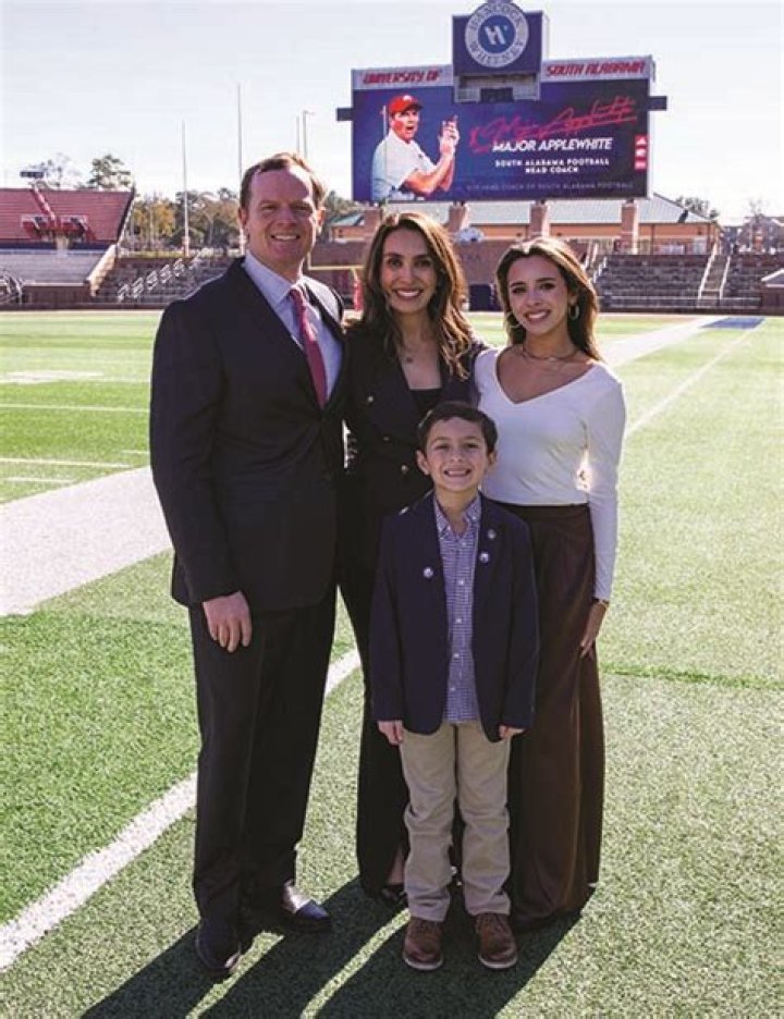 Major Applewhite Biography, Age, Height, Wife, Net Worth, Family