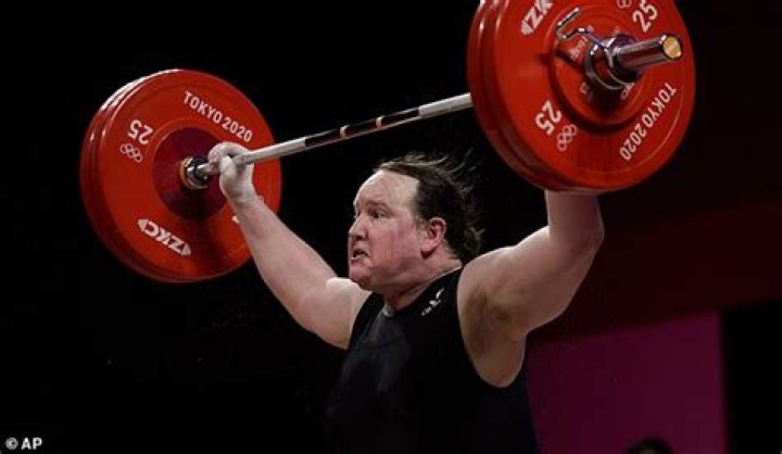 Male-To-Female Transgender Weightlifter Laurel Hubbard Sets New Records