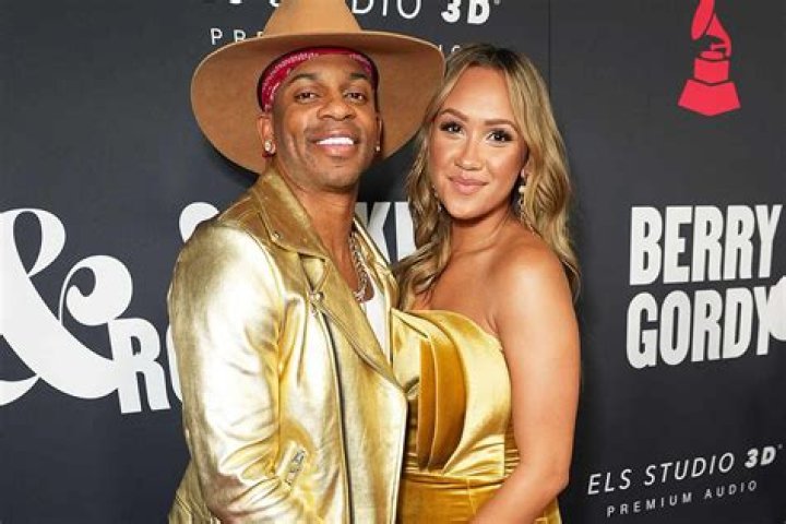 Mariah Carey's Former Manager Reportedly Readies Multimillion-Dollar Lawsuit