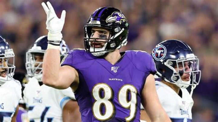 Mark Andrews (Football Player) - Age, Birthday, Bio, Facts, Family, Net Worth, Height & More