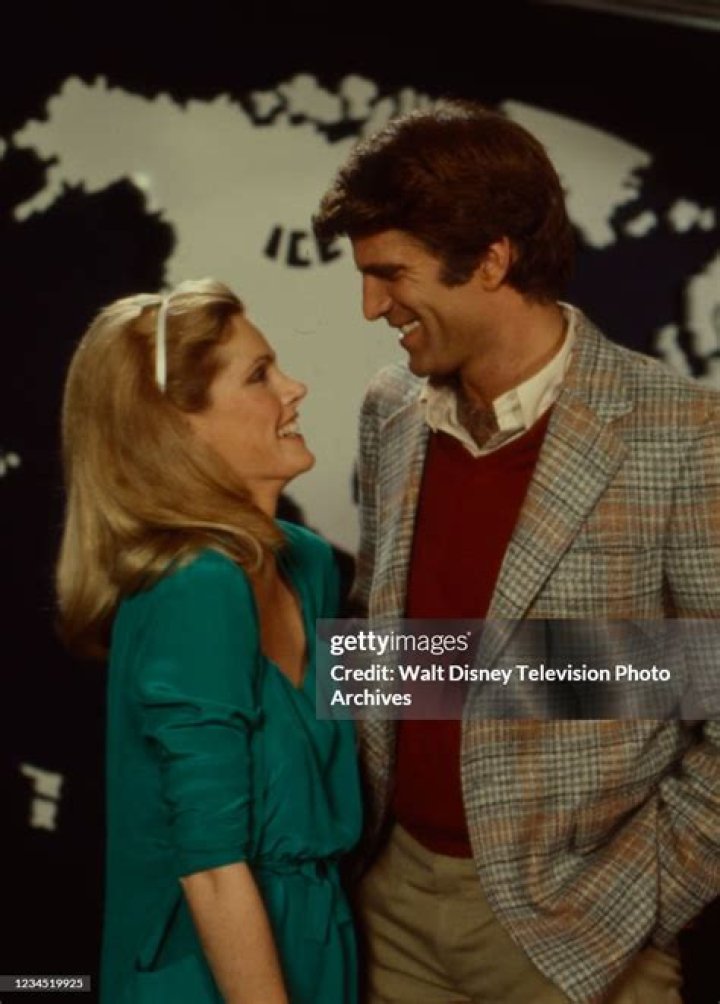 Mary Louise Weller Biography, Age, Height, Husband, Net Worth, Family