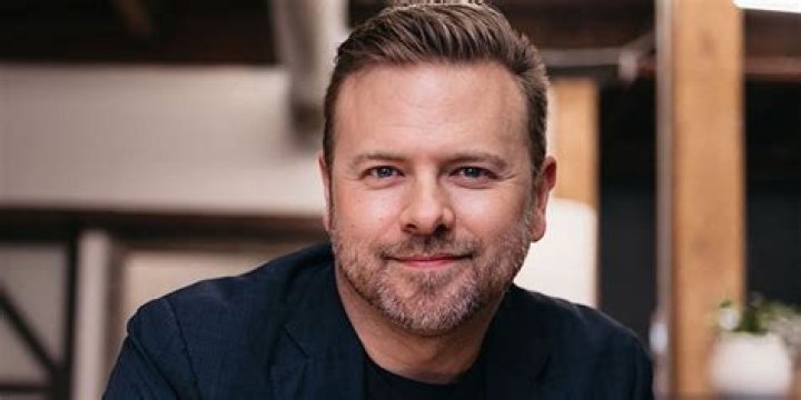 Matt Muenster (TV Show Host) - Age, Birthday, Bio, Facts, Family, Net Worth, Height & More