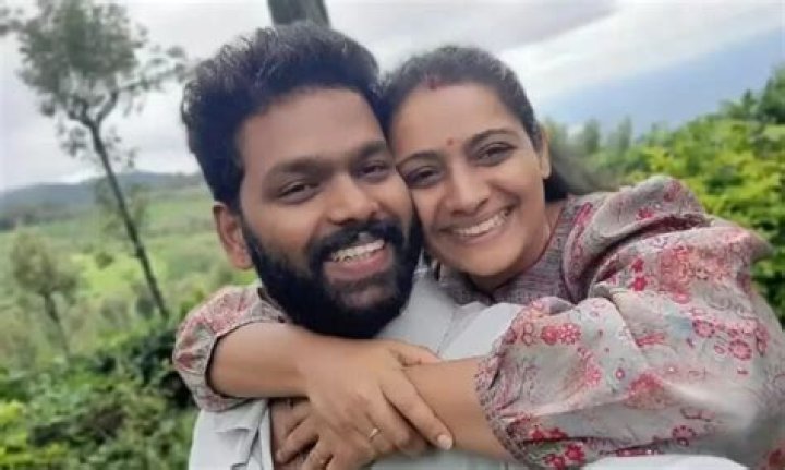 Meera Biography, Age, Height, Husband, Net Worth, Family