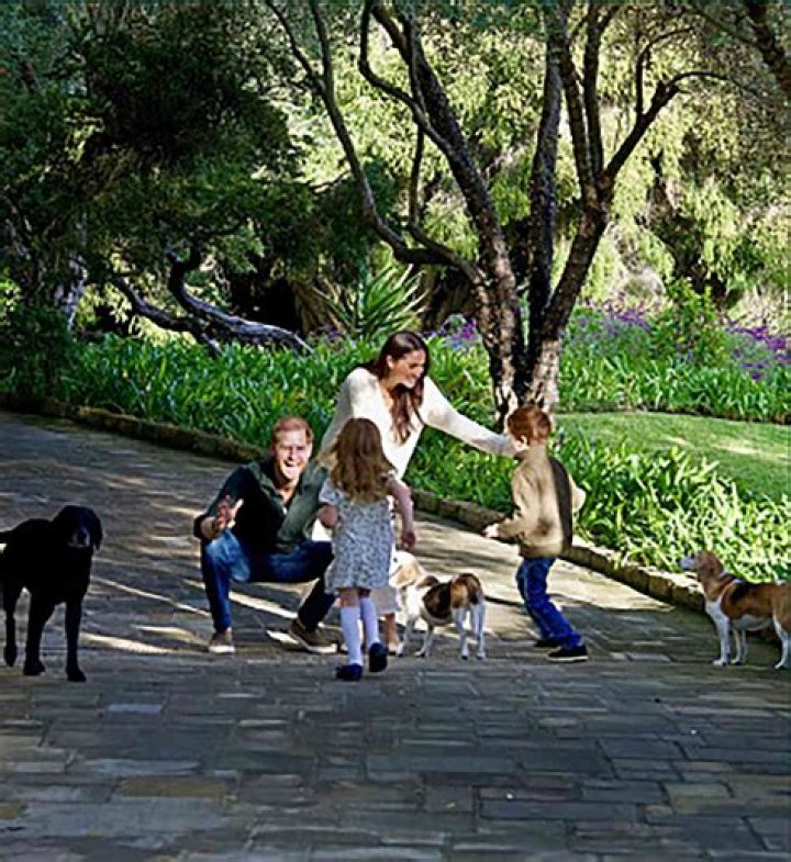 Meghan Markle Is House-Hunting for Her Mother in London!