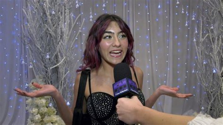 Mia Rose (YouTube Star) - Age, Birthday, Bio, Facts, Family, Net Worth, Height & More