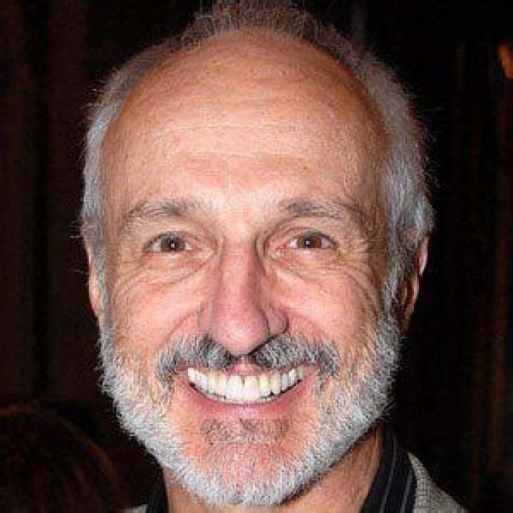 Michael Gross (TV Actor) - Age, Birthday, Bio, Facts, Family, Net Worth, Height & More
