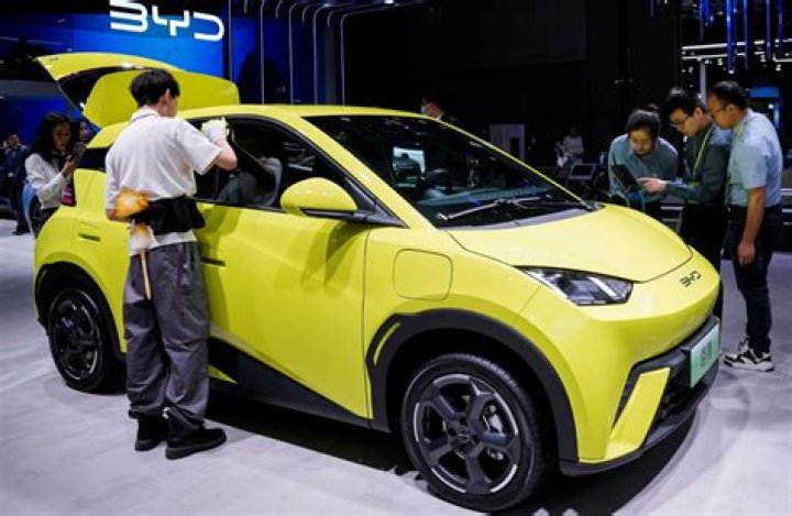 Michael Jackson's Cousin Is Selling The Bloodstained IV From His Deathbed